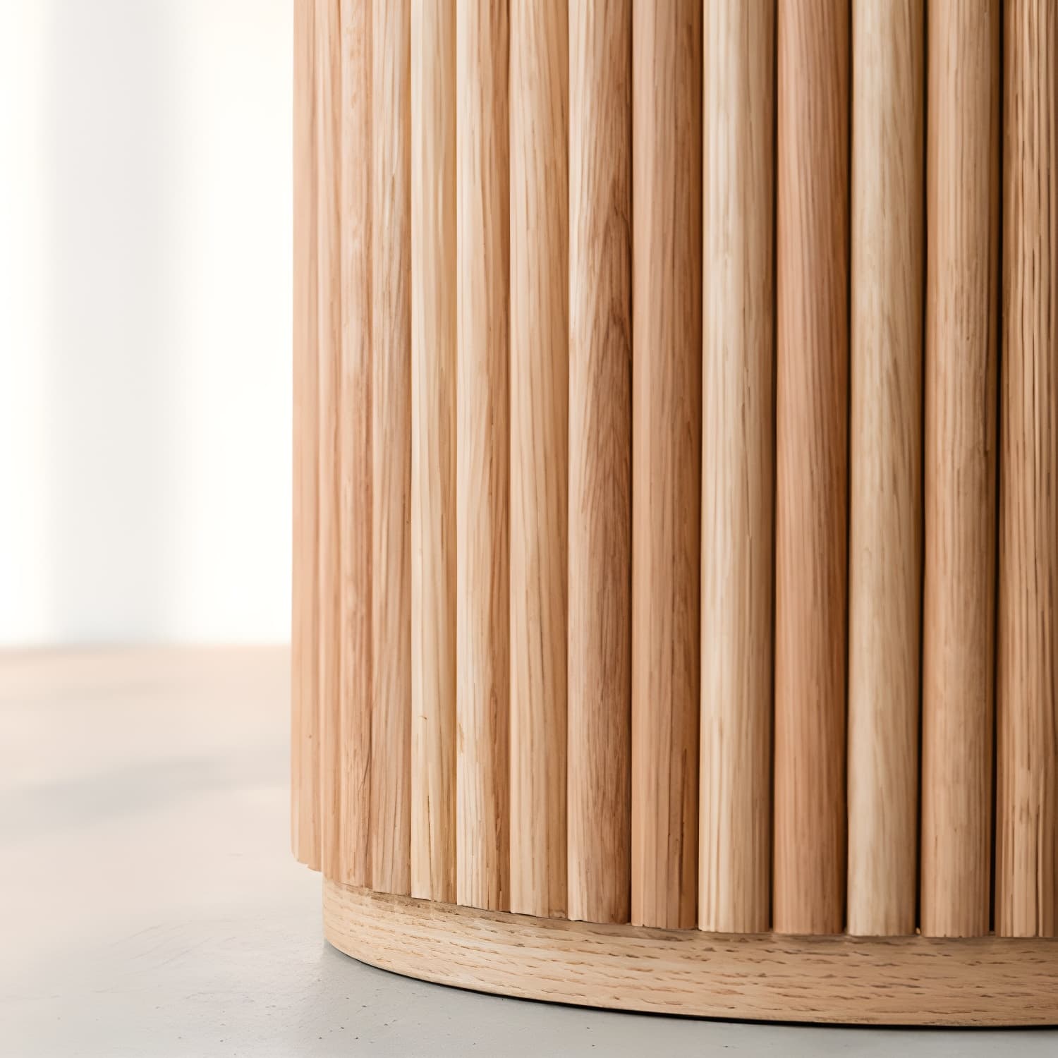 Modern Round Wood Dining Table Home Kitchen Dinner Pedestal Dining Table thumbnail 10