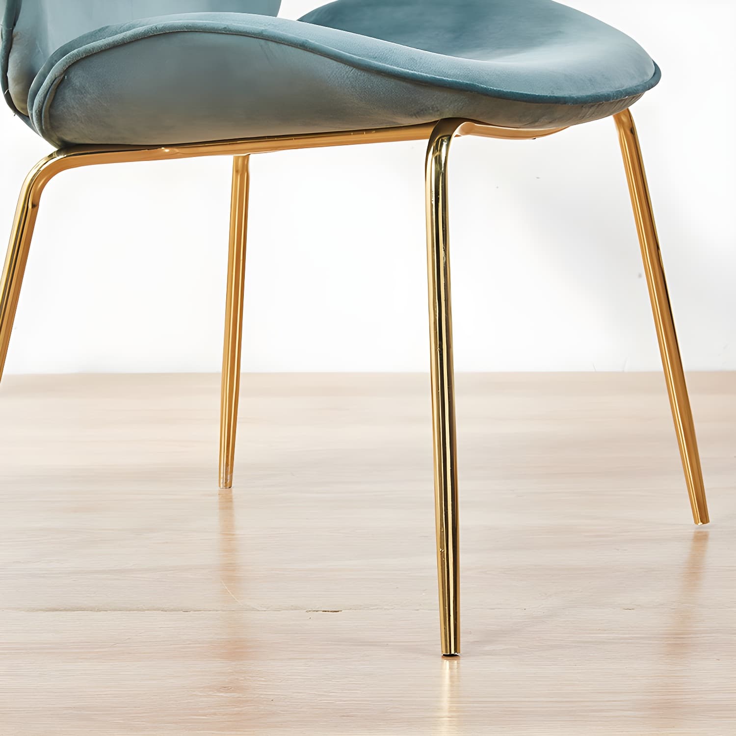 Metal Scandinavian Restaurant Side Chair Matte Finish Wingback Dining Chair thumbnail 19