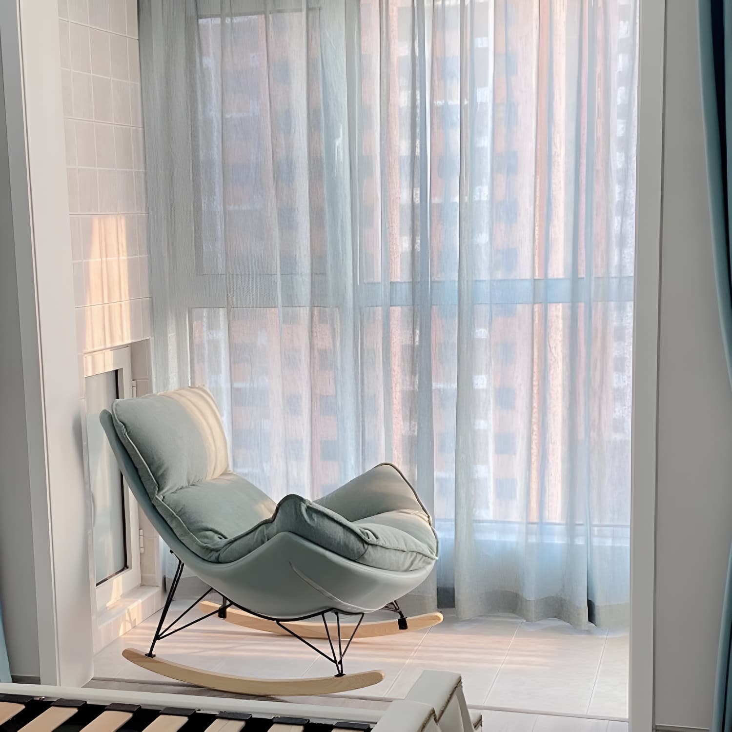 Modern Rocking Chair Solid Wood Rocker Chair with Light Legs thumbnail 11
