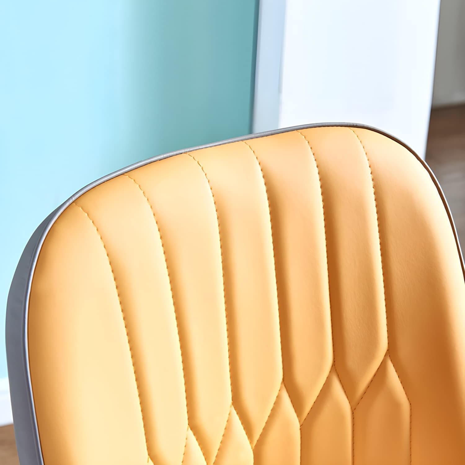 Metal Base Indoor Chair 18'' Wide Parsons Leather Chair for Restaurant thumbnail 12
