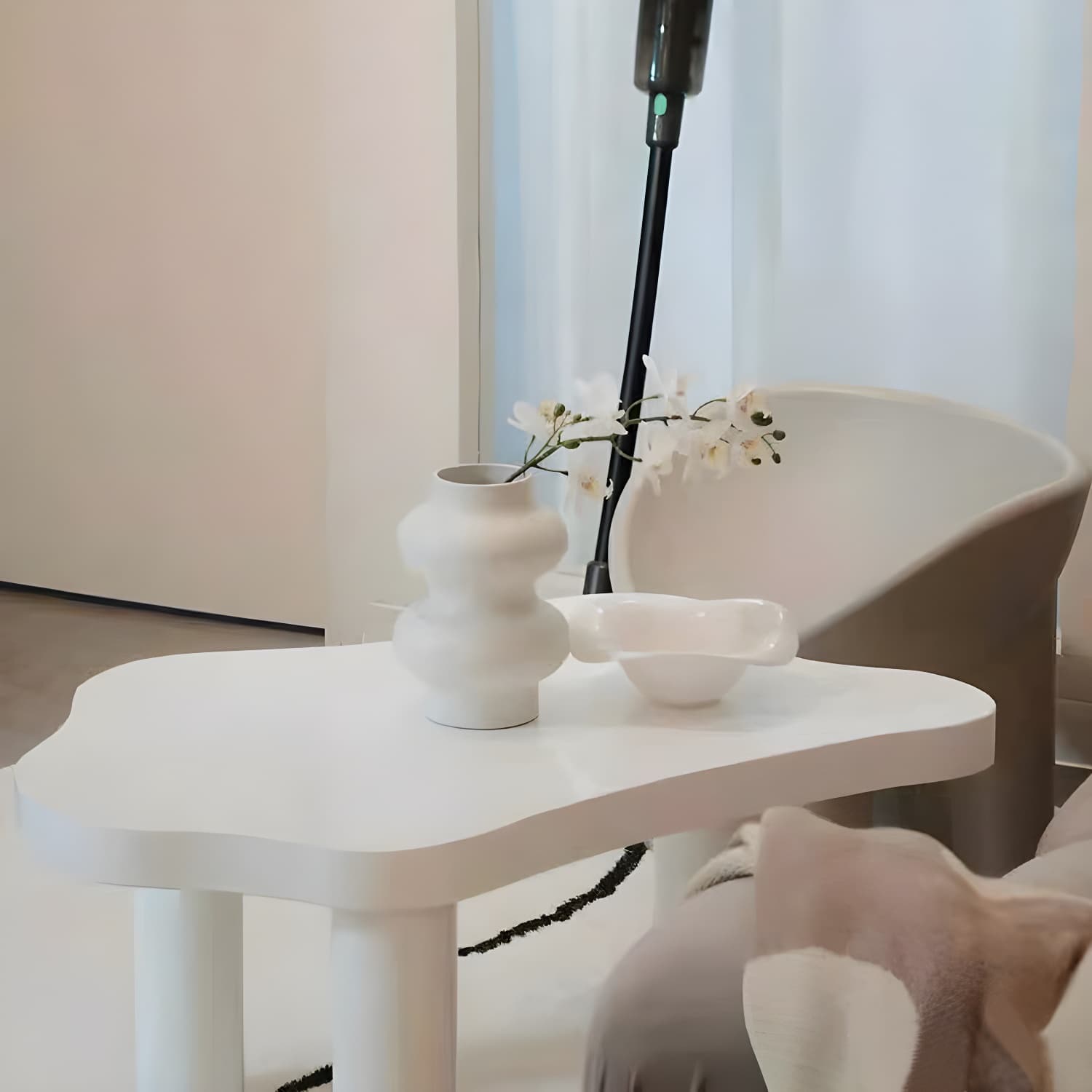 Contemporary 3 Legs Coffee Table Wood Cloud Shaped Cocktail Table thumbnail 11