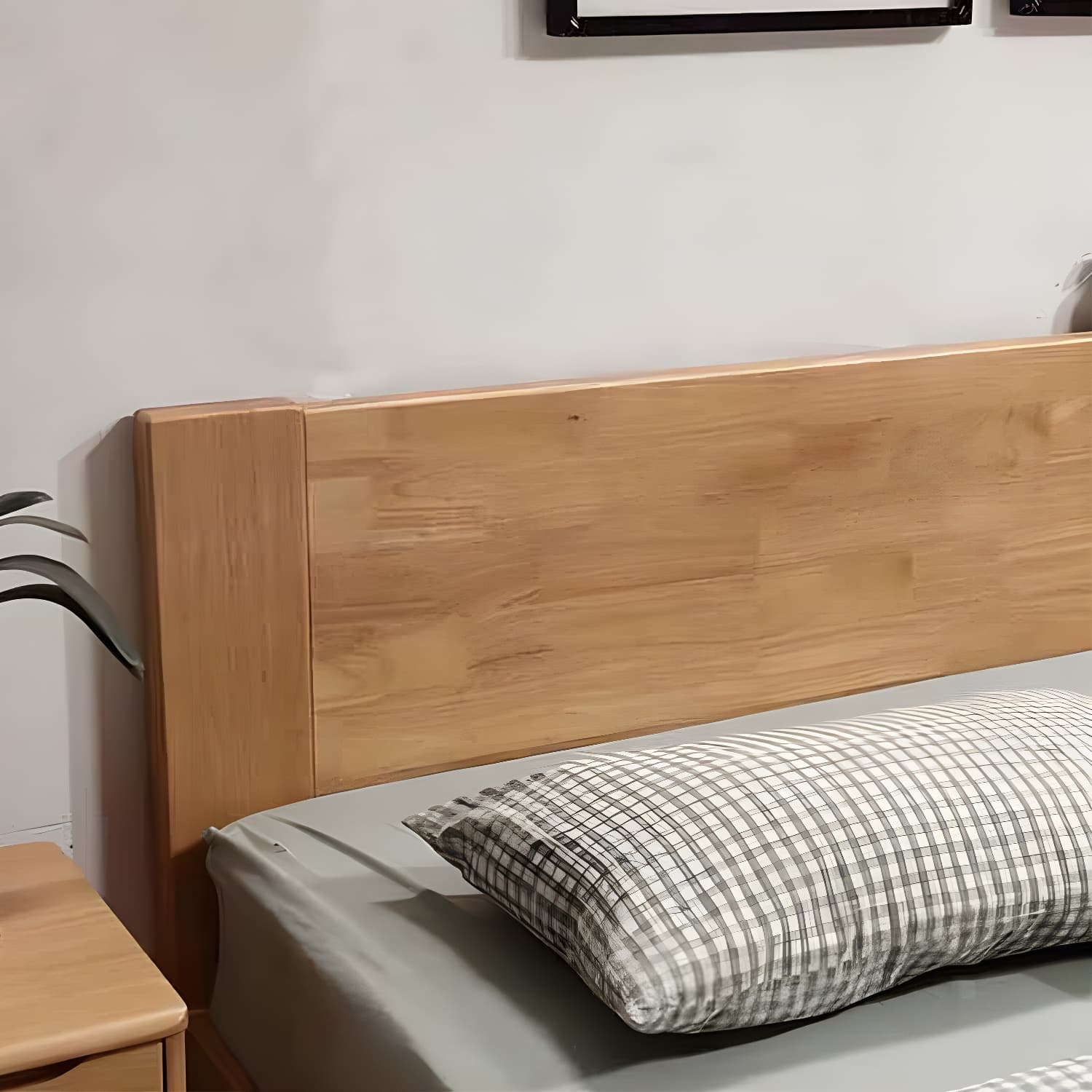 Modern Solid Color Panel Bed Rubberwood Standard Bed with Headboard thumbnail 7