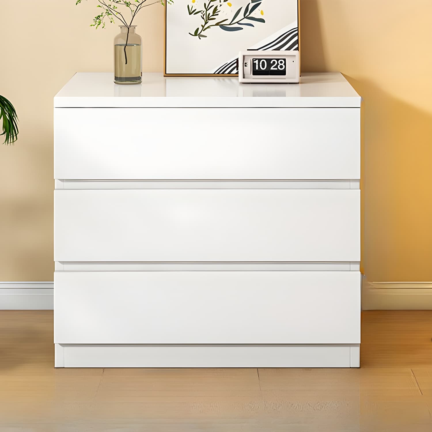 Modern Wood Dressers with Self-Close Drawers - Sleek & Stylish Design