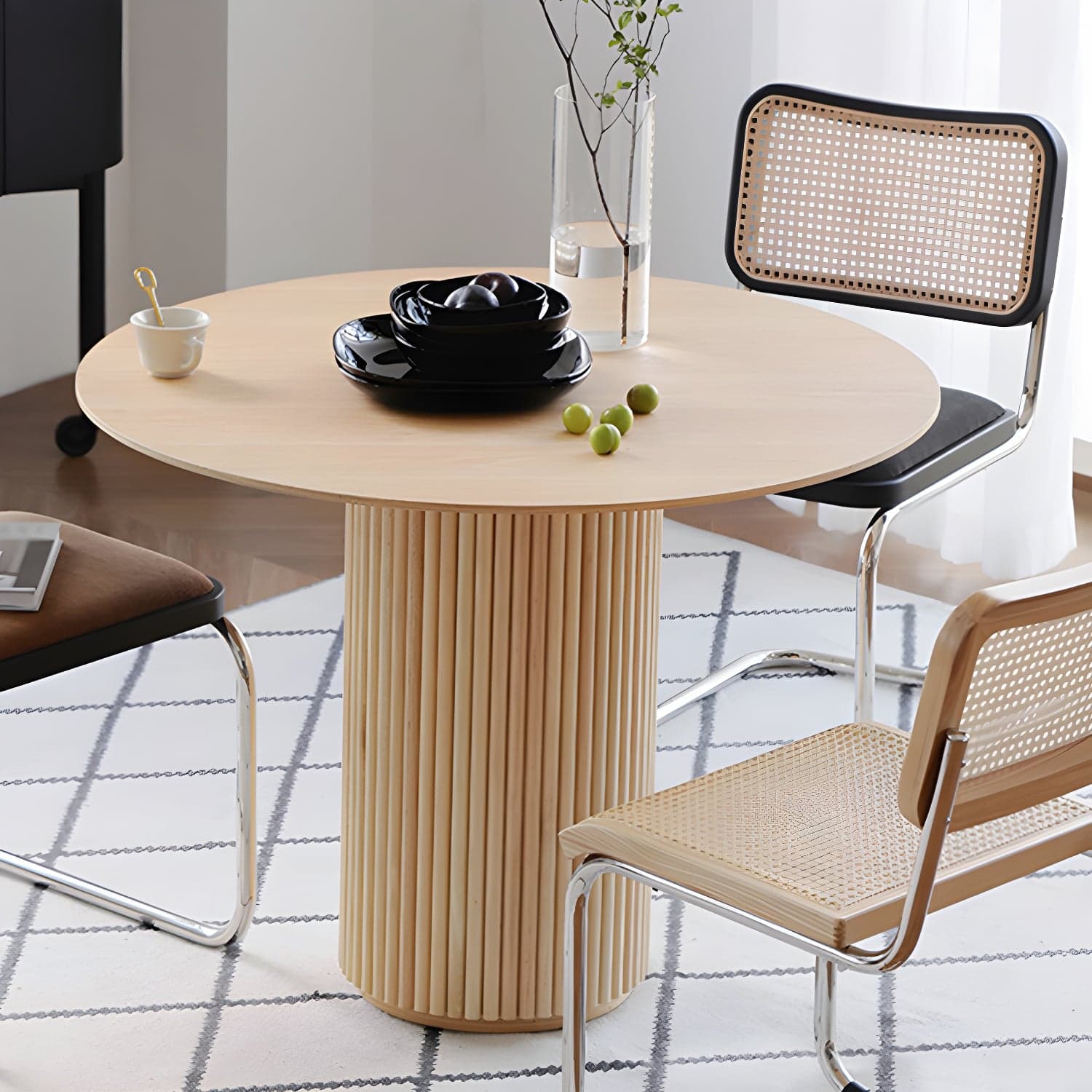 Round Pedestal Casual Table Simplicity Style Dining Room Home Furniture thumbnail 3