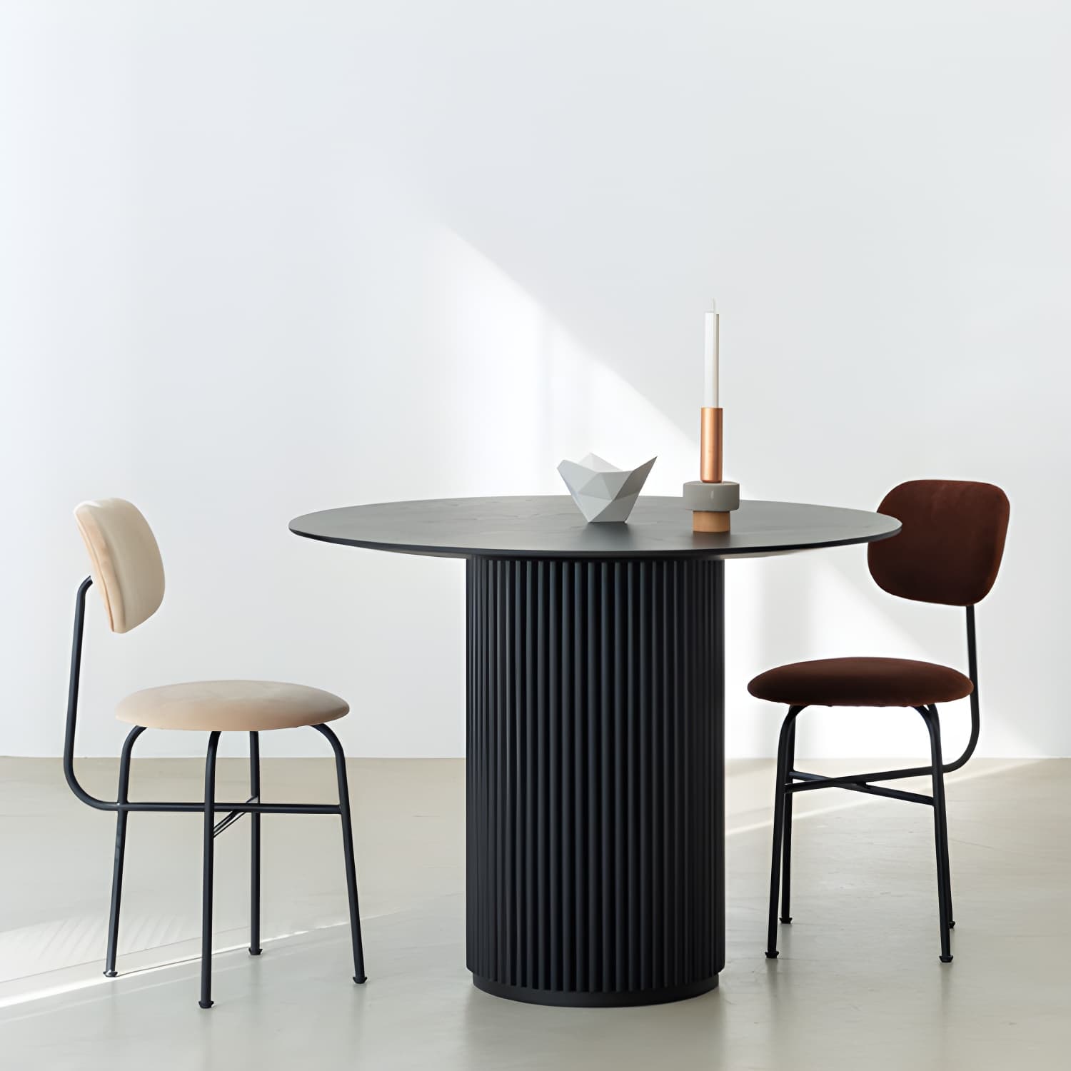 Modern Round Wood Dining Table Home Kitchen Dinner Pedestal Dining Table thumbnail 14