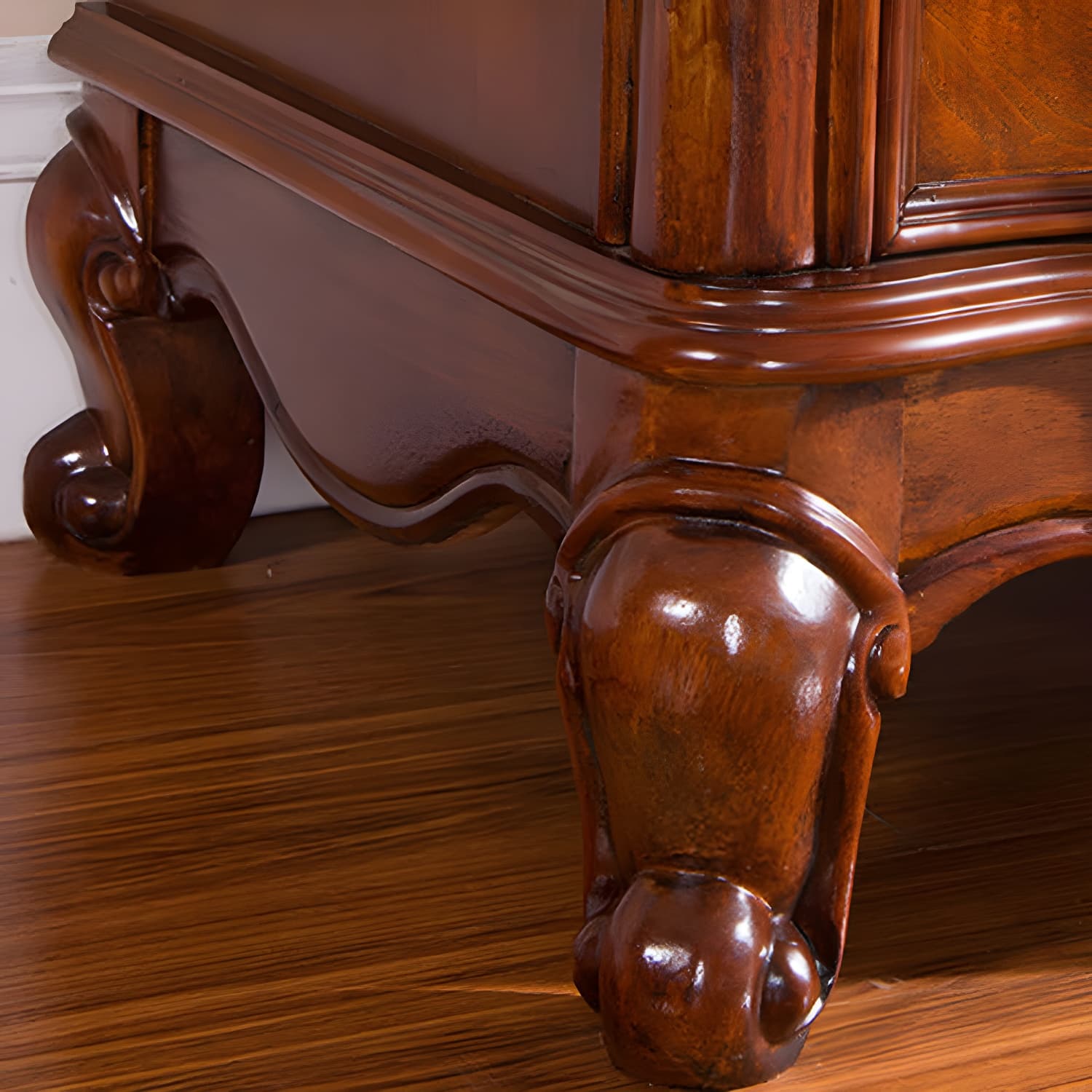 Solid Wood TV Console Traditional Enclosed TV Cabinet with Glide Drawers thumbnail 7